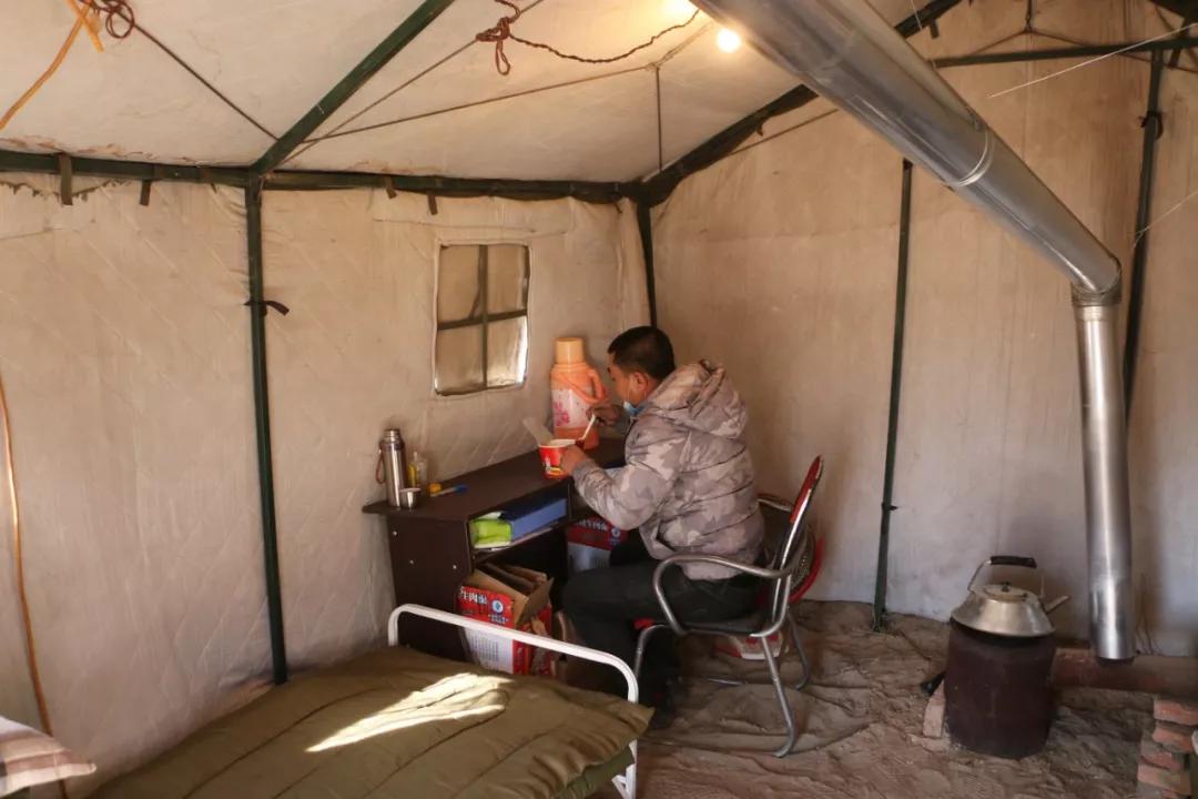 9小时，50张图，带您看全村最靓“代购员”