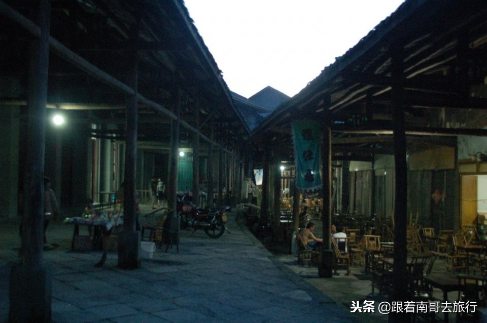 诺亚方舟古镇全景,诺亚方舟古镇