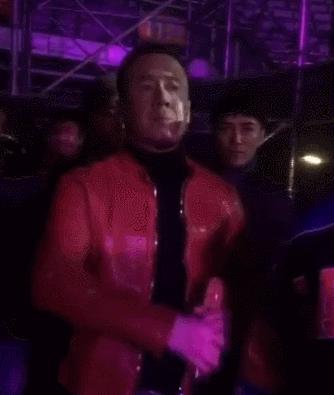 杨坤为什么老是抽搐,杨坤最近反应