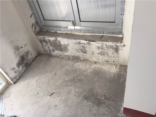 墙面泛碱如何彻底处理,墙面泛碱最简单的处理方法