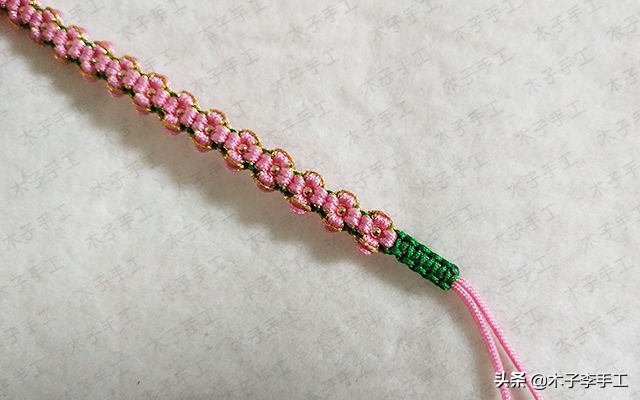 桃花手链编法最简单不用毛线编,手工编织手链桃花编法