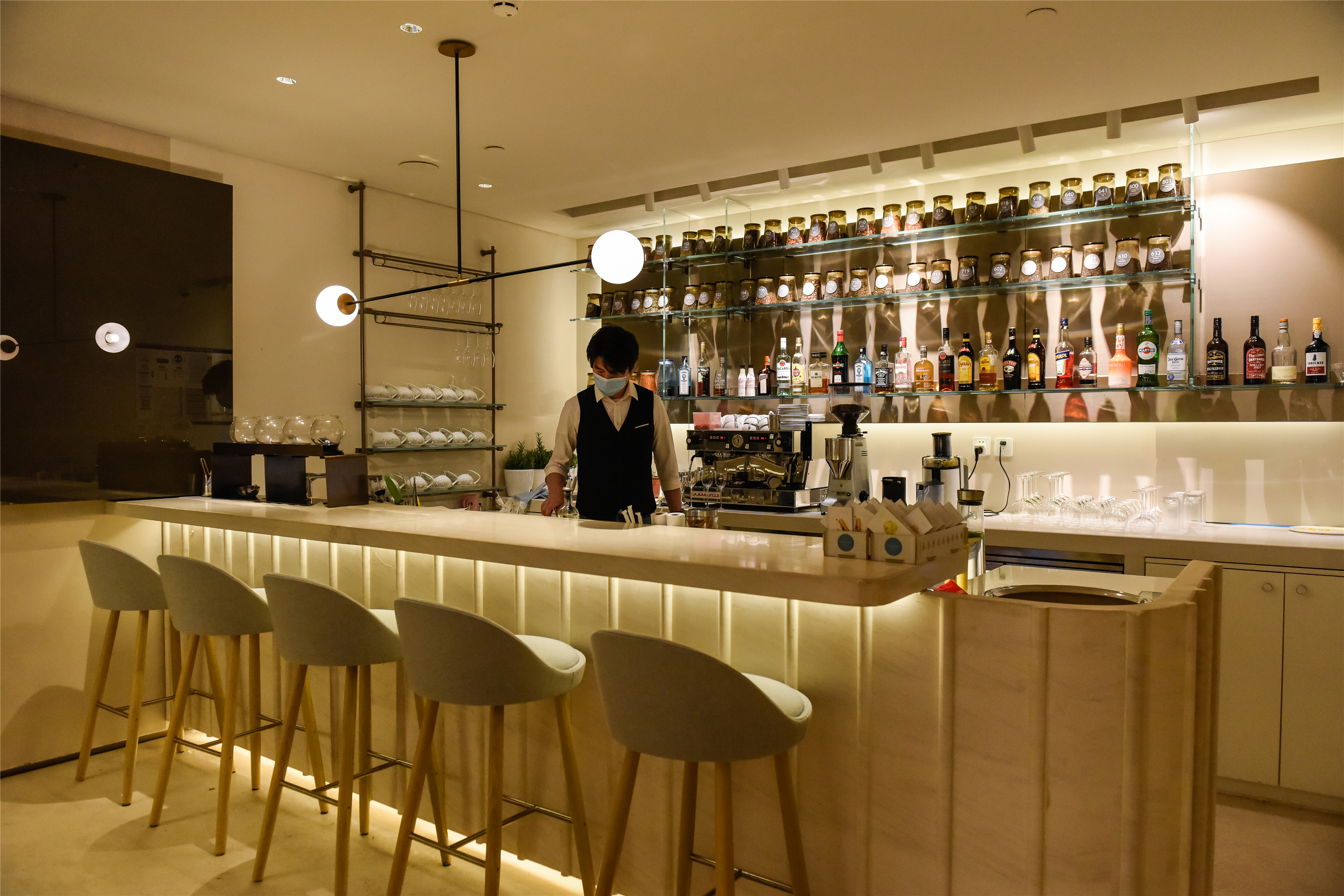 北京王府井又多了间超高颜值茶聚场，超现实主义印象派茶园