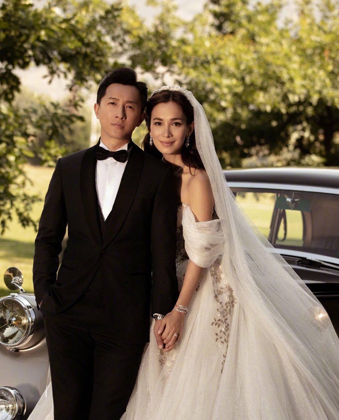 卢靖姗穿短发露脐装,卢靖姗晒短发造型不错