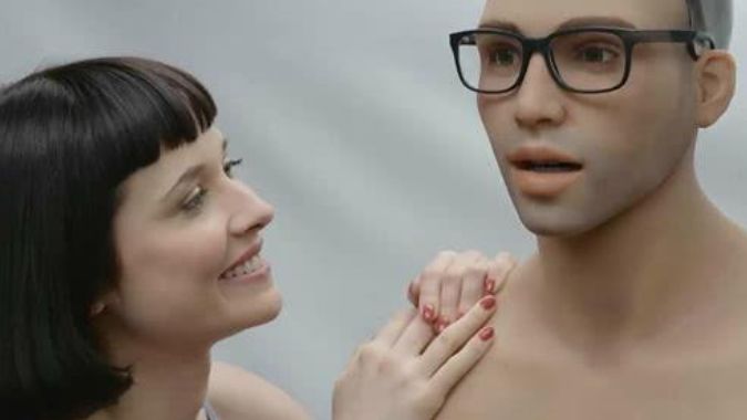 这个华裔姑娘造了个“机器人男友”:他比前任懂我……