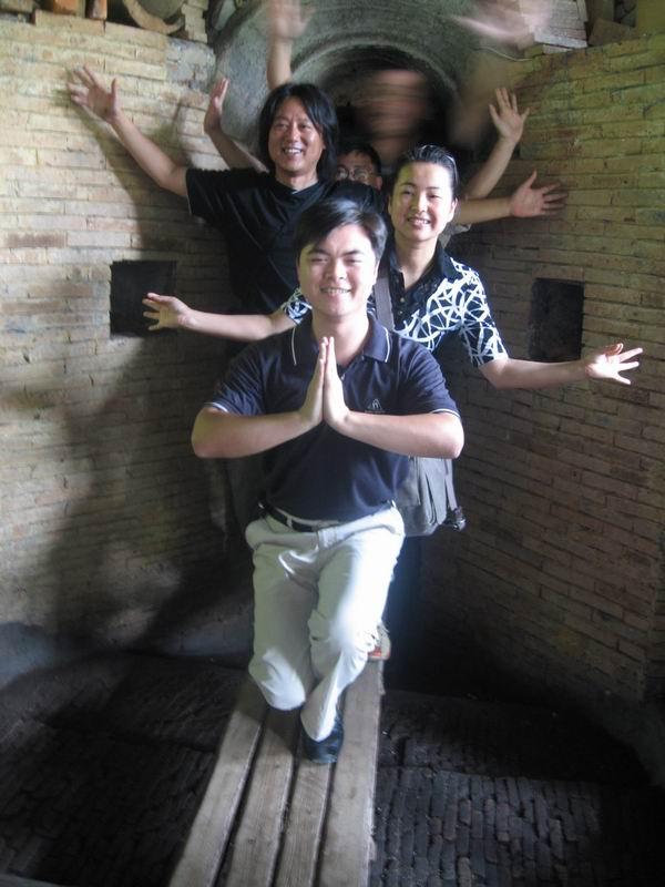 能免费帮忙给我题个字吗，要钱太俗了；写字的：一边凉快去