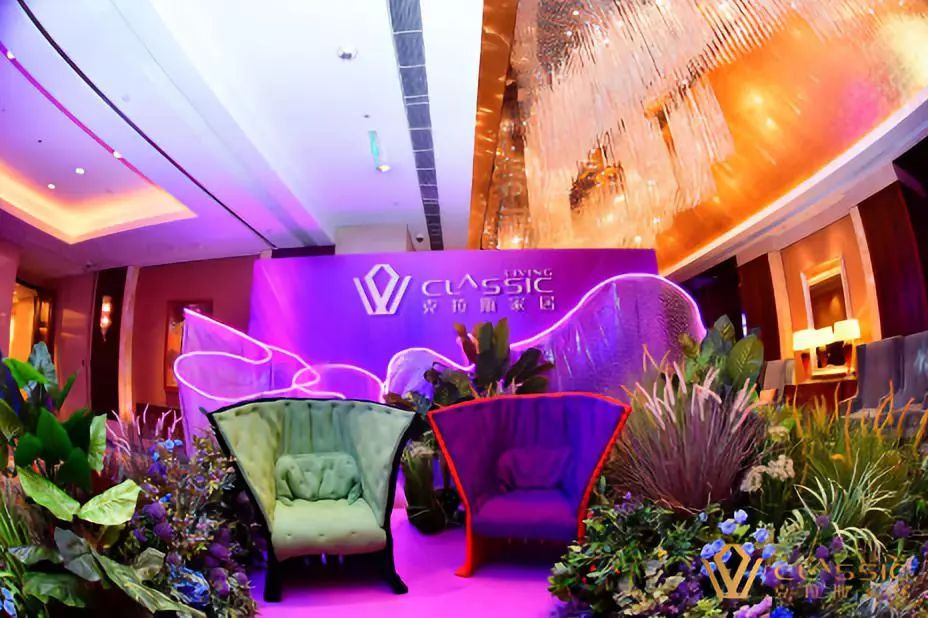 鑹烘湳澶у挅,鑹烘湳澶у笀鍙傚姞璺ㄥ勾鏅氫細