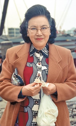 那些陪伴我们长大的香港影视,那些年风华绝代的香港明星