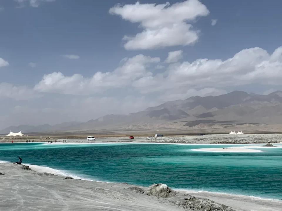 穿越过格尔木的盐湖我感受到了福特探险者的“硬气”