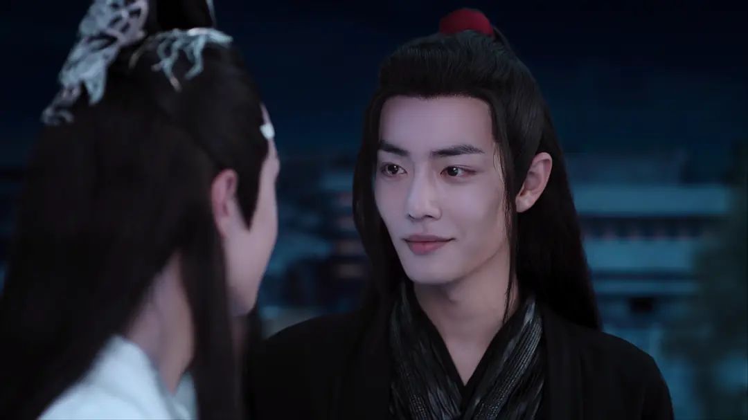 肖战绝世侧颜,肖战绝美回眸