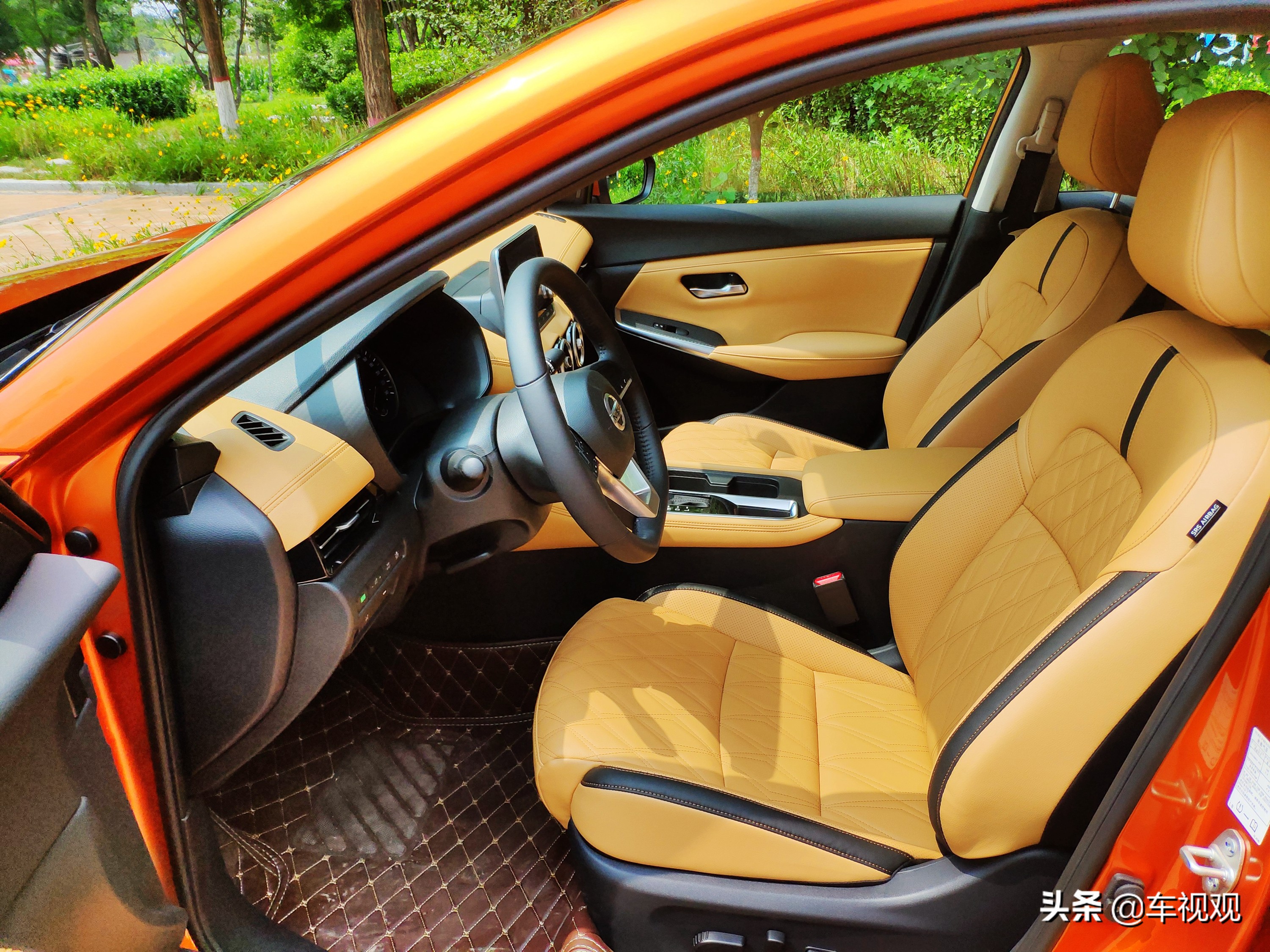 相信日系车的品质，花15万入手顶配日产轩逸，安全配置丰富