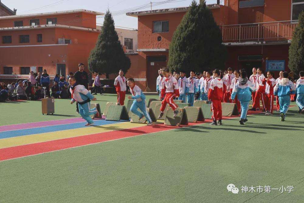 神木第一小学拔河比赛,小学体育优质课简报