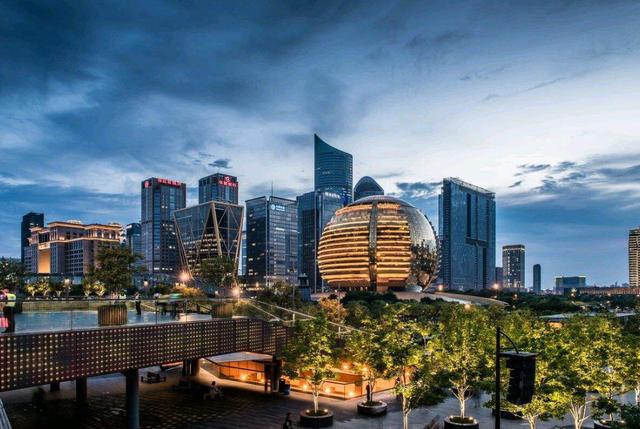 马云海底捞现状,马云卸任后还拥有什么