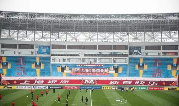 受疫情影响的中国足球队,疫情对中国经济的打击有多大