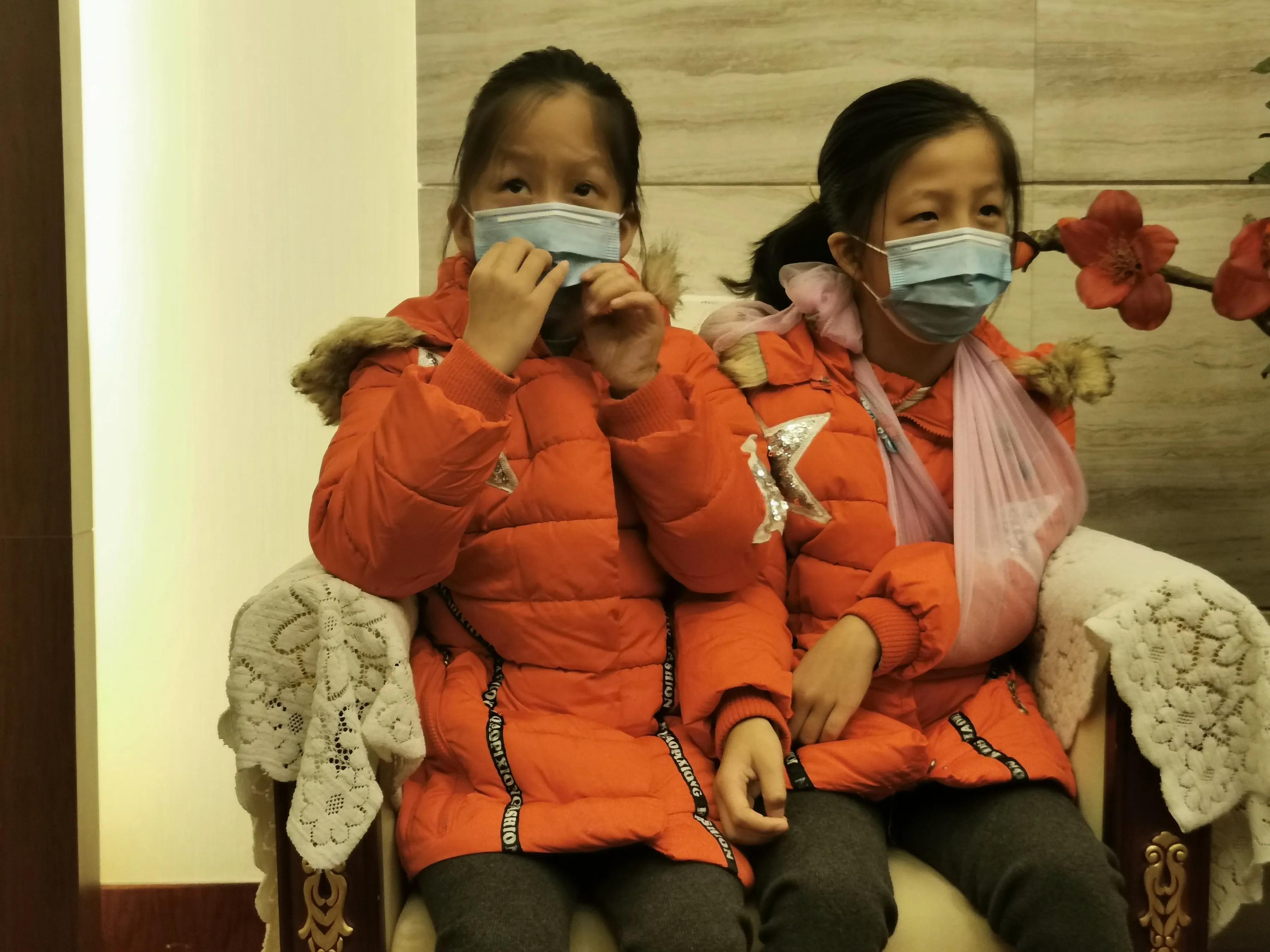 华华和西西最新视频,华华和西西近照