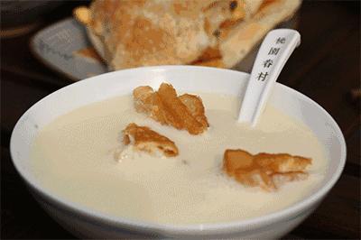 豆浆油条品类赛道:毛利率60%,净利润40%