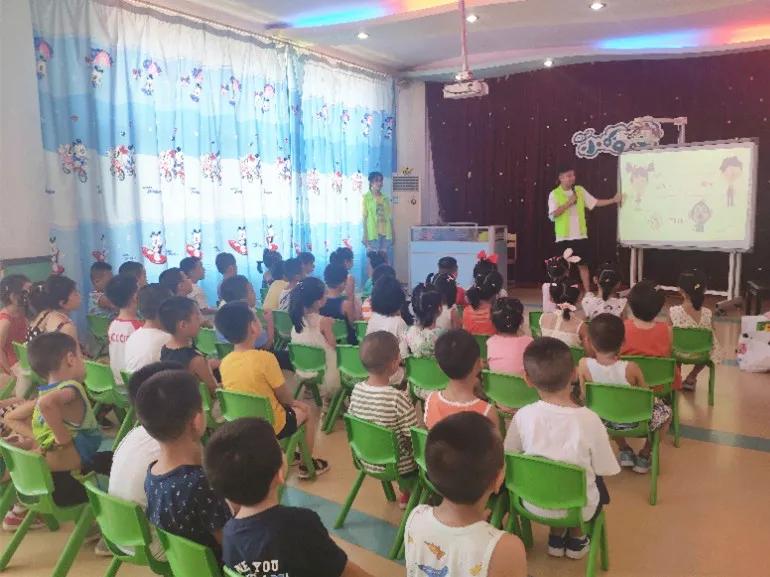 守护安全成长幼儿园教育活动,幼儿园安全课这些地方要当心