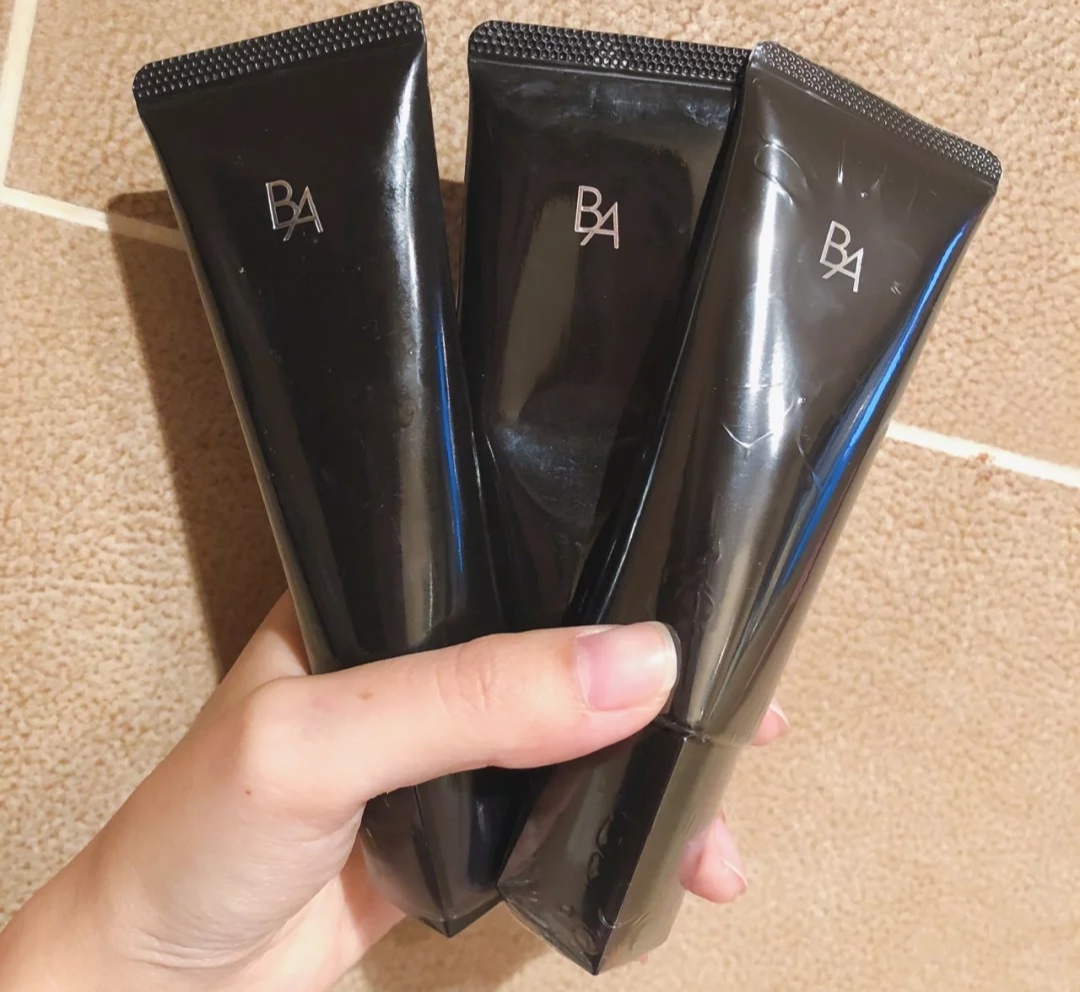 兰蔻防晒和cpb防晒哪个更值得买,兰蔻防晒和cpb防晒哪个好