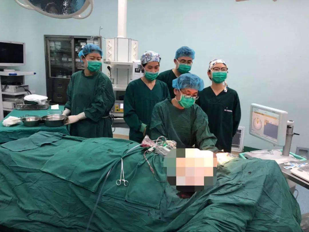 先天性髋脱位治疗方法,先天性髋关节挛缩