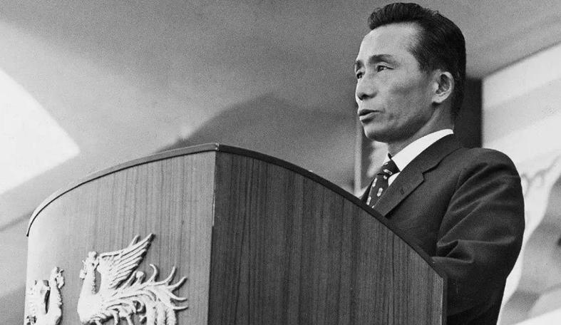 朝鲜扣押美国舰船，美军出动百架战机进逼，最后为何却选择道歉