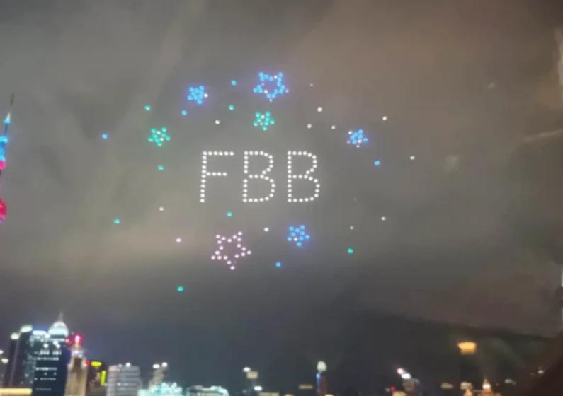 范冰冰生日晒自拍，特意秀出手上巨型钻戒，暗指感情有新进展？