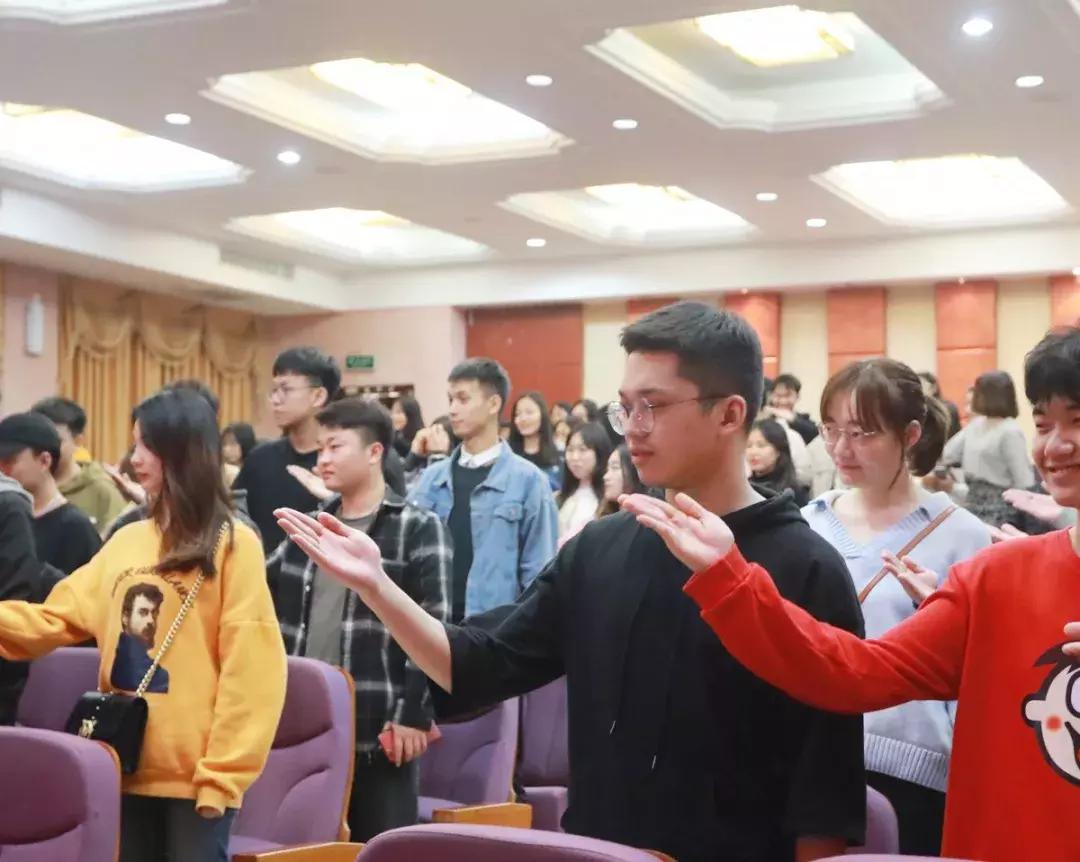 如何成为优秀的总裁助理？潘玲老师是这样指点大学生的