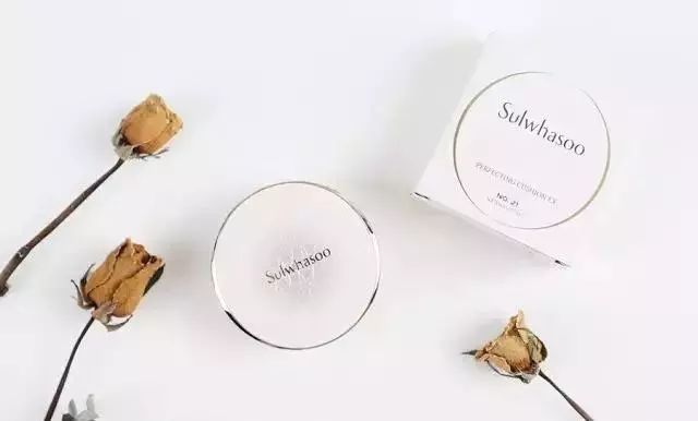 张柏芝拍的气垫,张柏芝戴的气垫