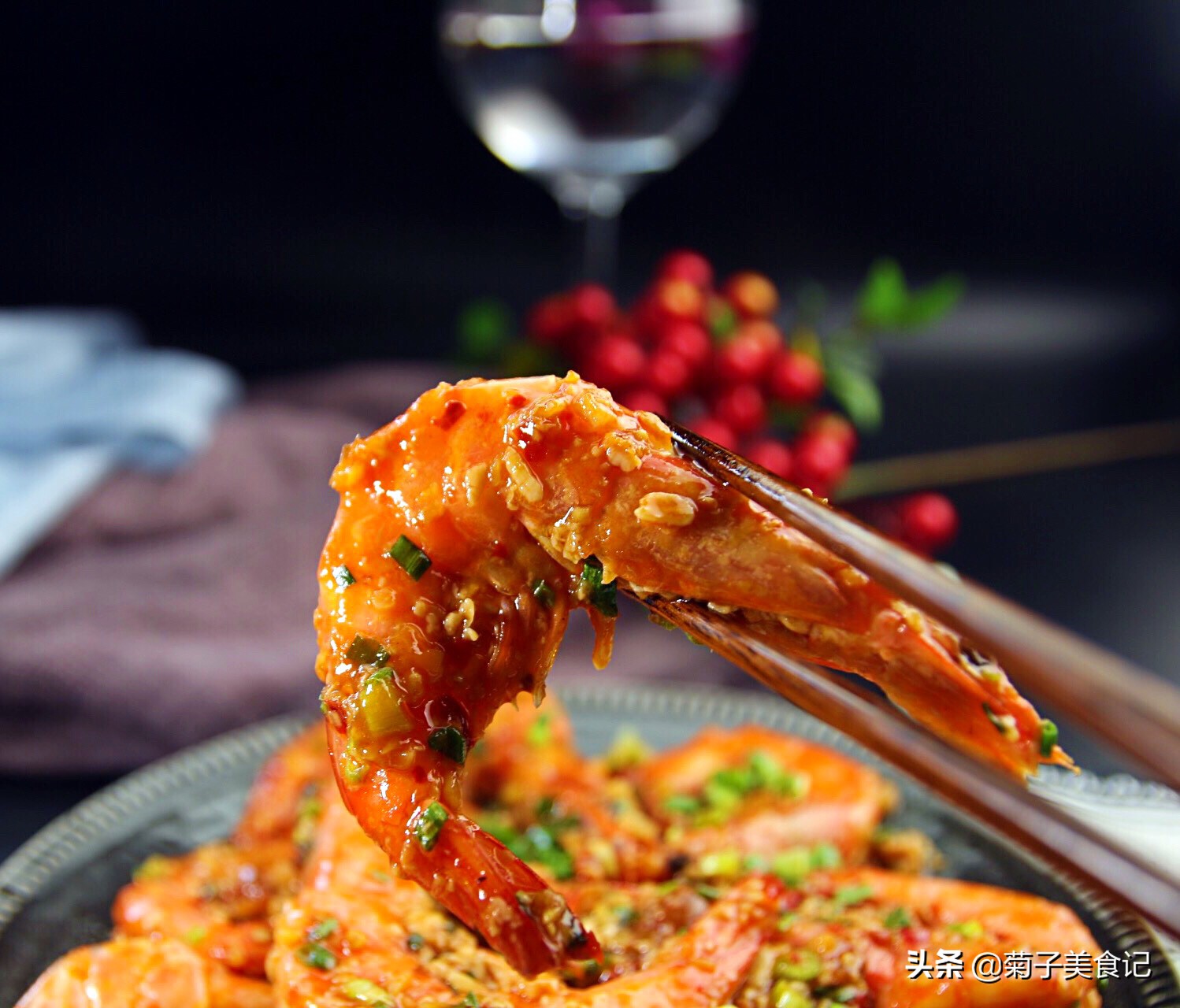 如何保存虾让它的口感不变,买过来的虾需要怎样清洗才能吃