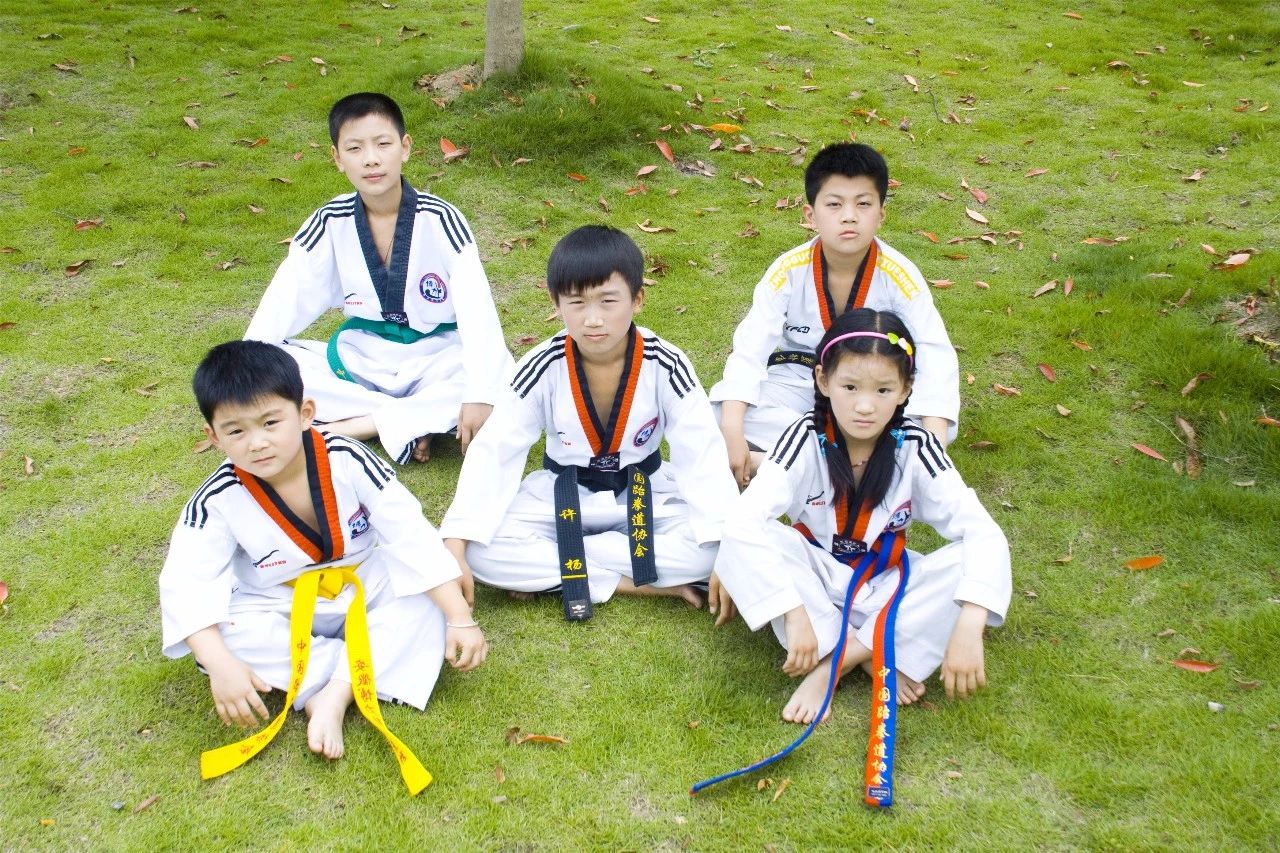 跆拳道道服训练,跆拳道道训是什么