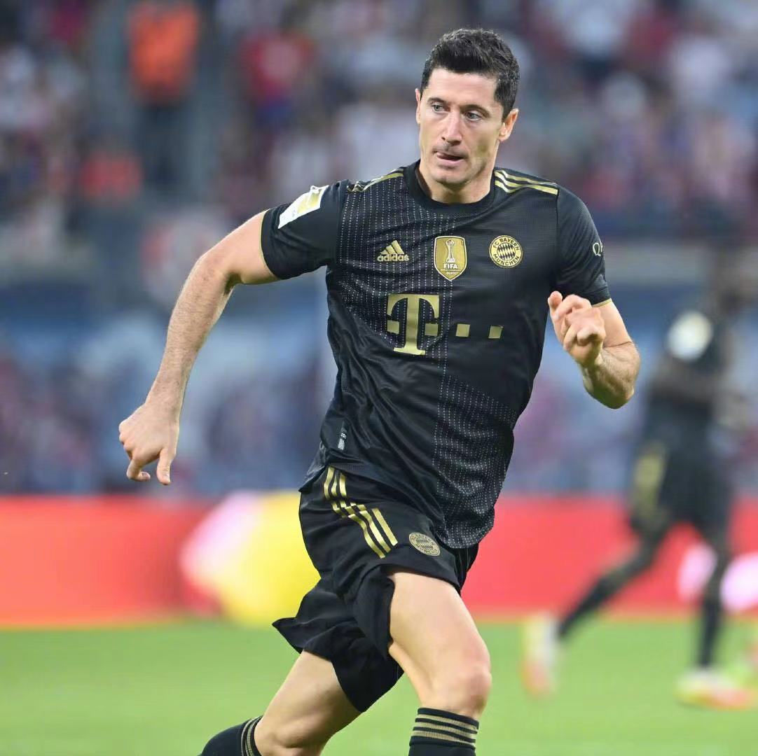 “老龄”当道！FIFA22个人能力值，梅西莱万C罗名列前三