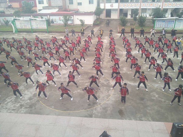 淅川县寺湾活动,寺湾镇小学阳光大课间
