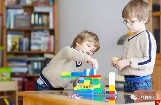 乐高可不仅仅是玩具还是教育,乐高学习课程对孩子以后有帮助吗