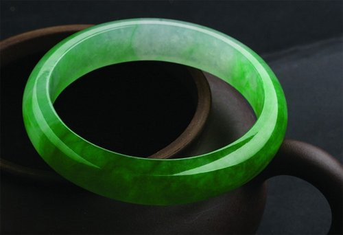 所谓的缅甸一手翡翠，其中竟有这么多坑，不看早晚吃大亏！