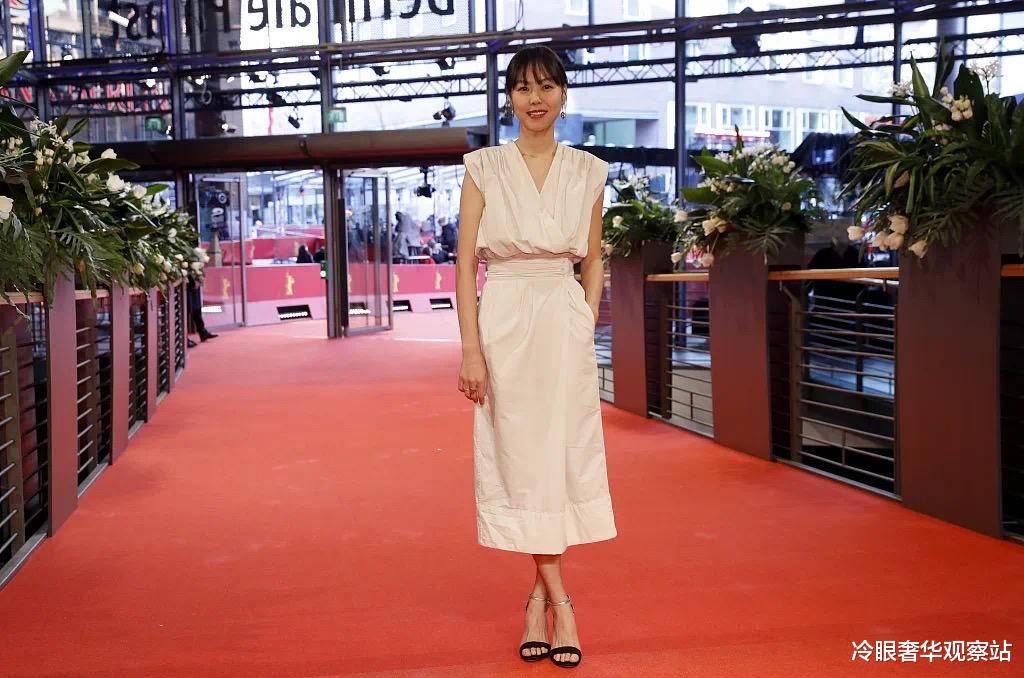 穿lemaire的明星,金敏喜穿搭属于什么风格