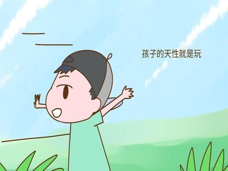 7岁男孩后脖颈长了个凸起的包,7岁男童脖子那有个疙瘩是喉结么