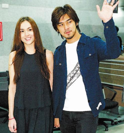 为当赌王“人肉坐垫”甩陈柏霖,5年3胎斗正室,今拿5亿被扫出门