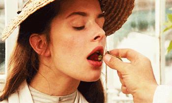 春天来了，这个四月请开启小情侣打卡模式，单身狗们千万不要点