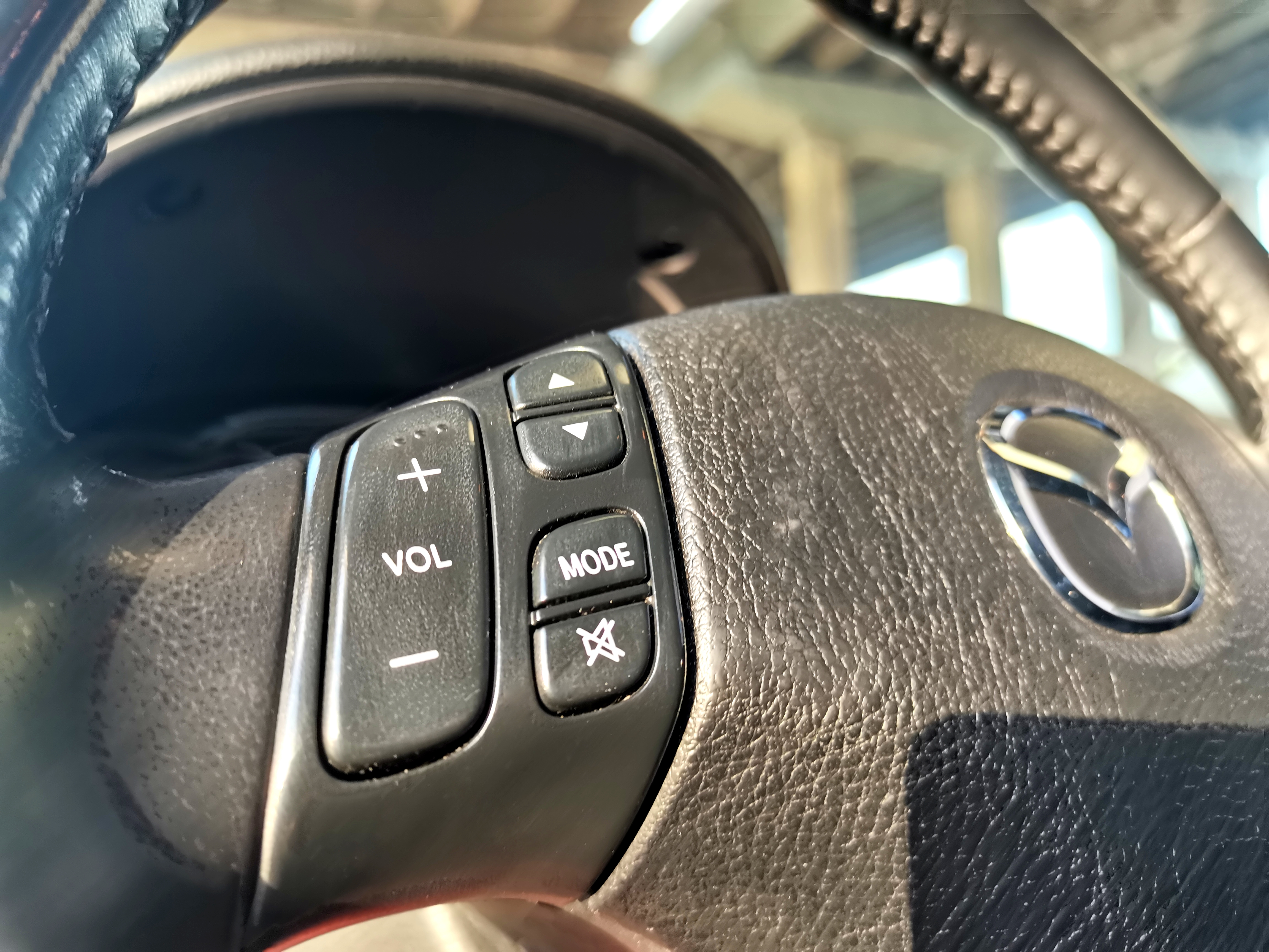 亮黑马自达6,亮灰马自达六