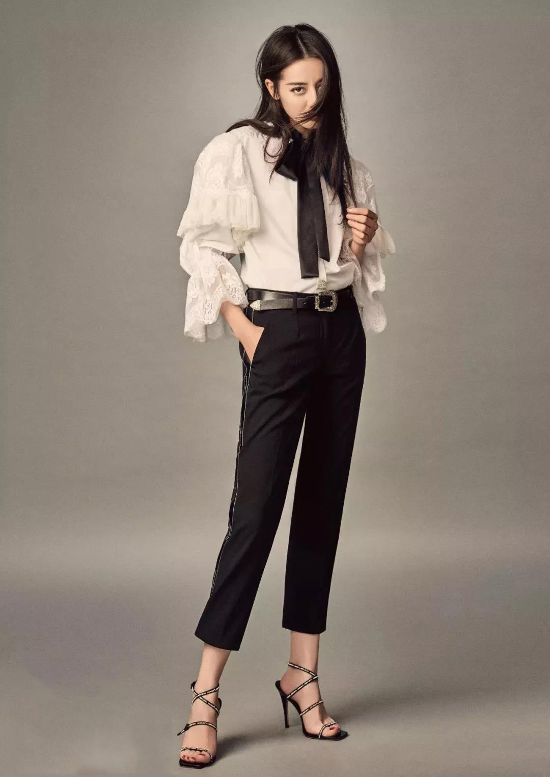 微胖女人穿T恤时，要记住“4不要”，不然显胖还显矮，很没气质