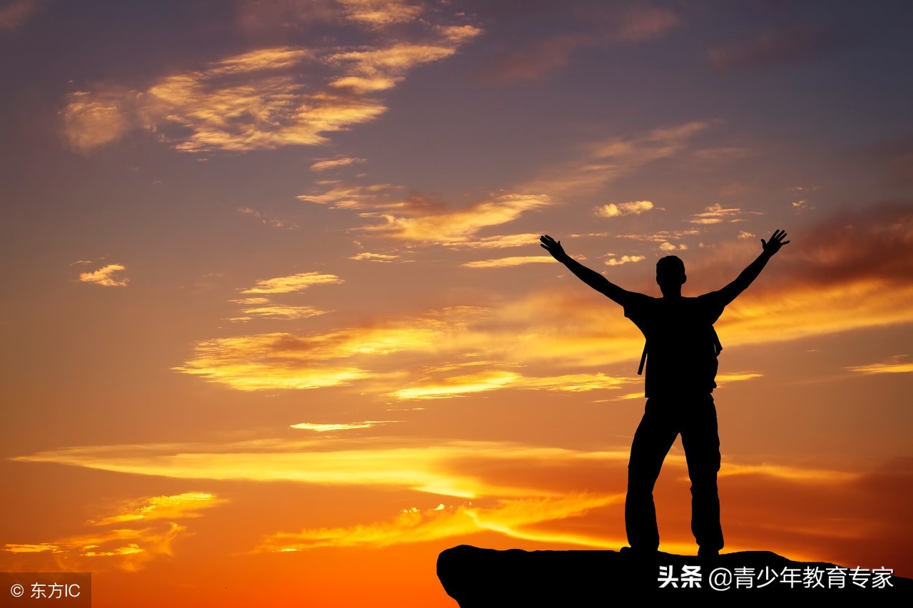 人最无助的时候该怎么做,人生低谷无助的时候怎么办