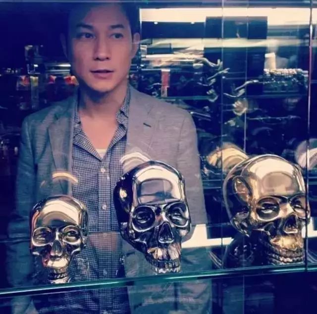 “我的梦想是当个花瓶……但你得先成为花瓶”|网黄·黄阿丽