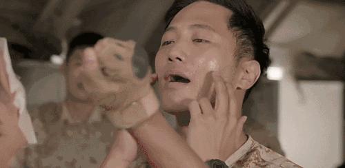 身体上搓下来的泥是什么,搓出来的泥为什么有味道