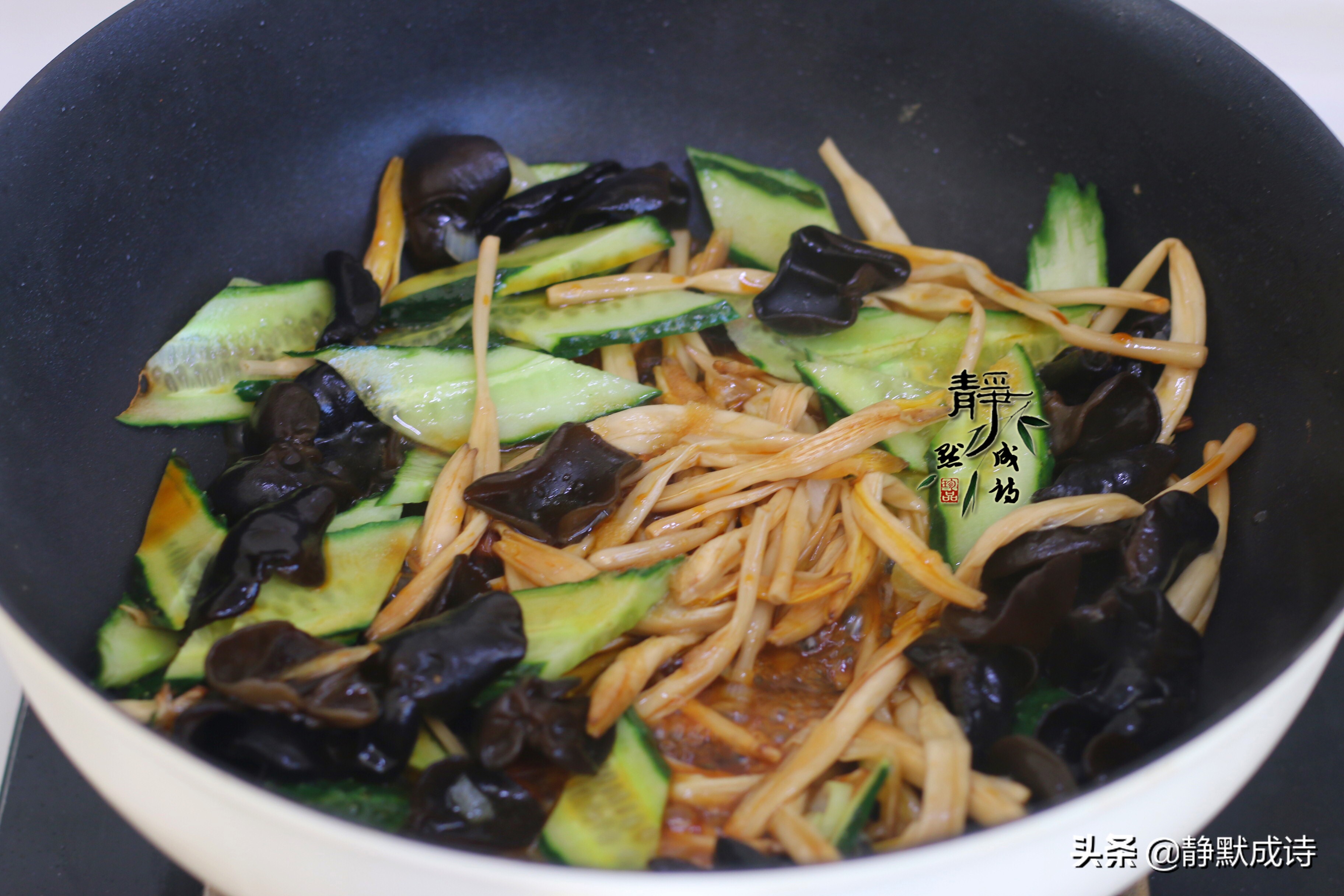 鸡蛋的神仙吃法不用锅简单又好吃,煎鸡蛋的最好吃的做法下饭