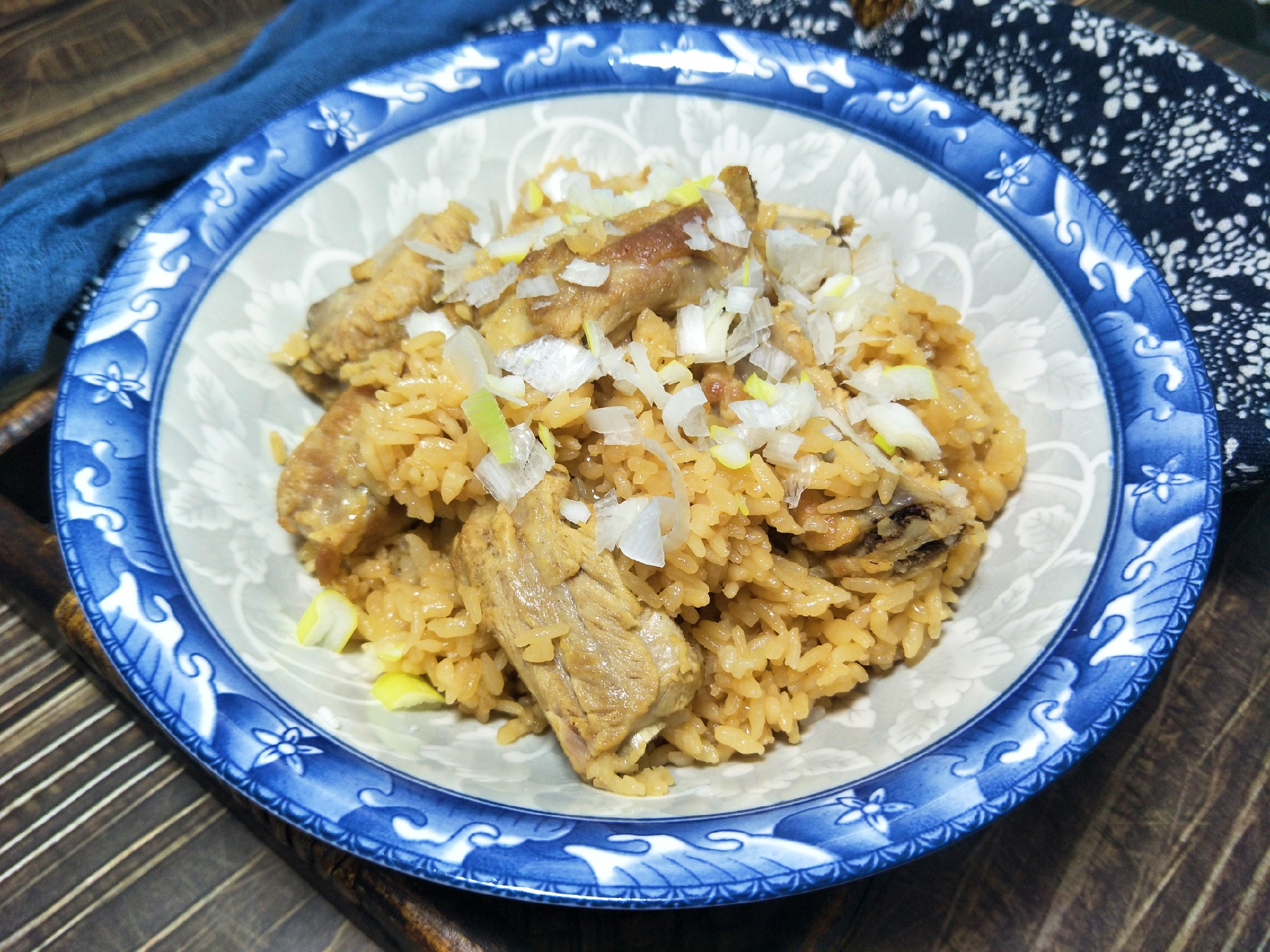 排骨米饭用的排骨怎么做好吃,排骨糯米饭的做法电饭煲视频教程