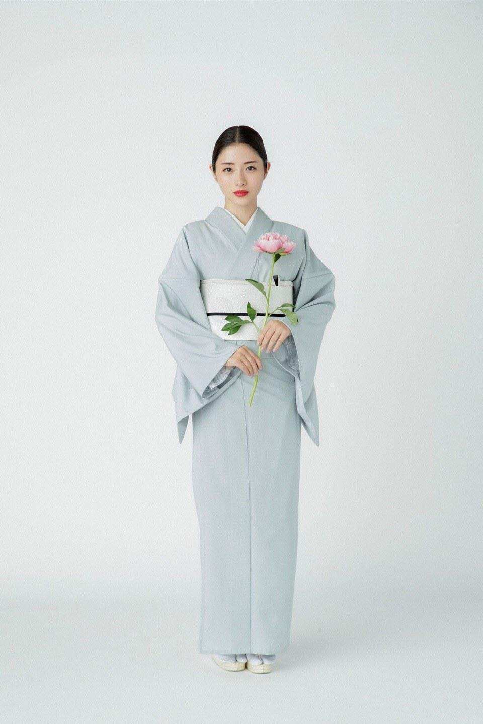 鐭冲師閲岀編鏃ユ湰濂崇帇,閫氬嫟濂崇帇