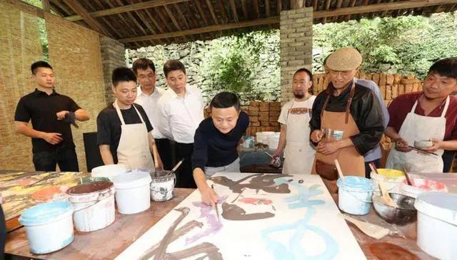 马云减持阿里股份回应,马云当年为什么要坚持要支付宝