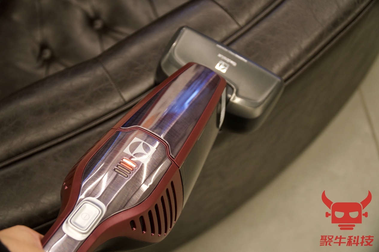 让每一个角落都干净无尘,伊莱克斯吸尘器推荐家用测评