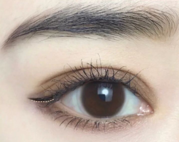欧美眼线的画法,内眼角眼线画法