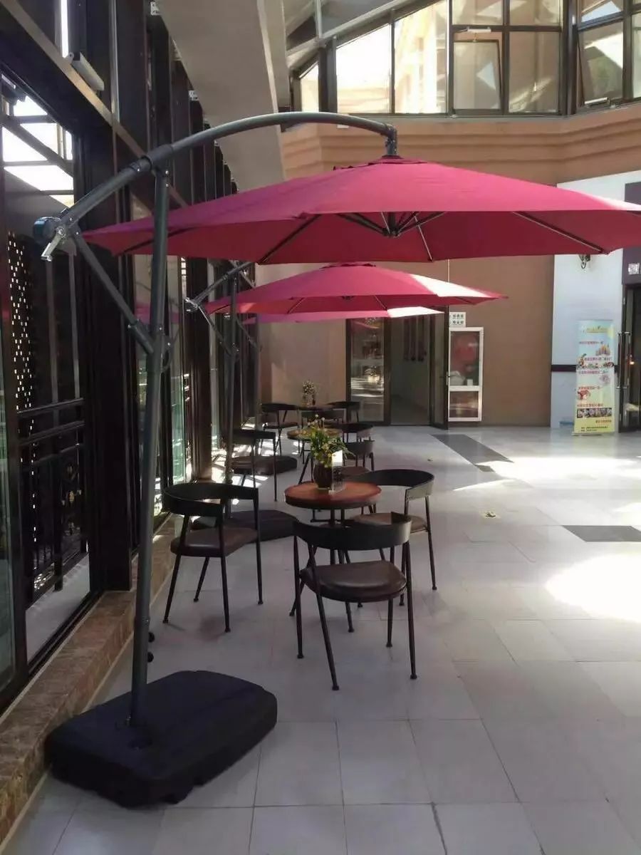 户外遮阳伞使用技巧图片,户外遮阳伞选择方式