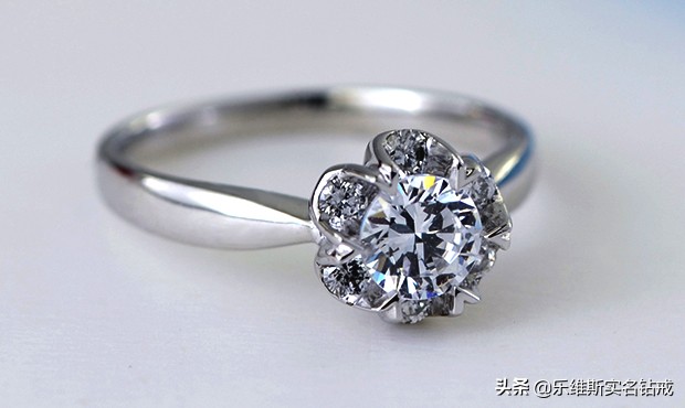 买钻戒要注意哪些事项,购买卡地亚钻戒注意事项