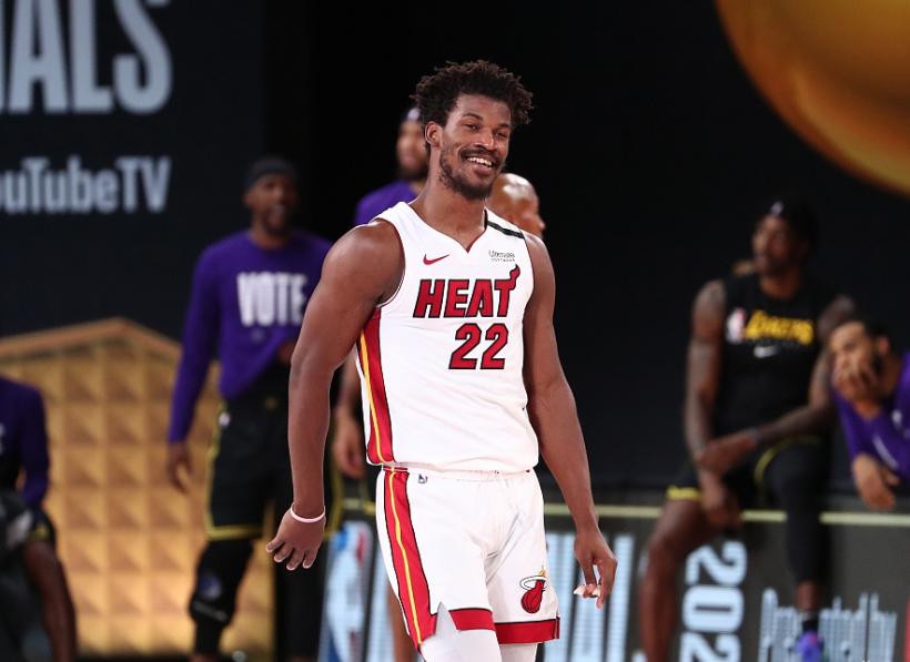 湖人106-103击败沃格尔赛后采访,老詹力挺湖人沃格尔